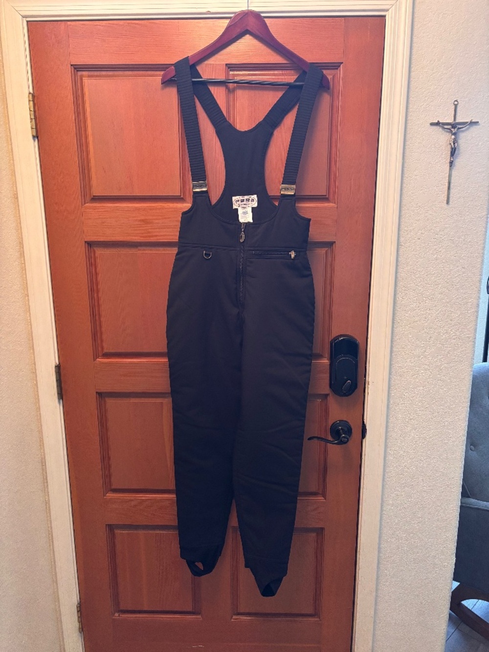 Awesome womens FERA Internationale size 8 Regular ski bib
